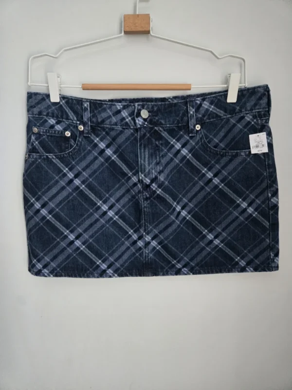 Featured image for Denim mini skirt GAP