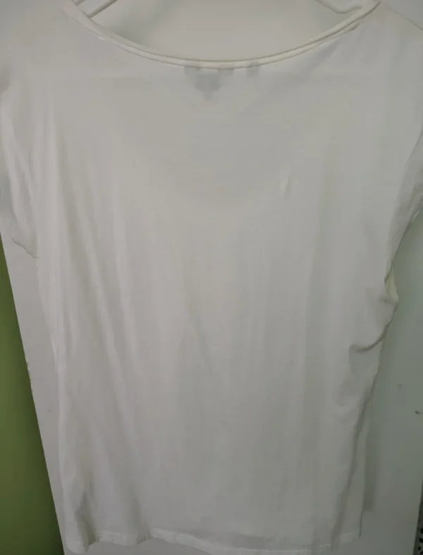 Image for white top, short sleeves