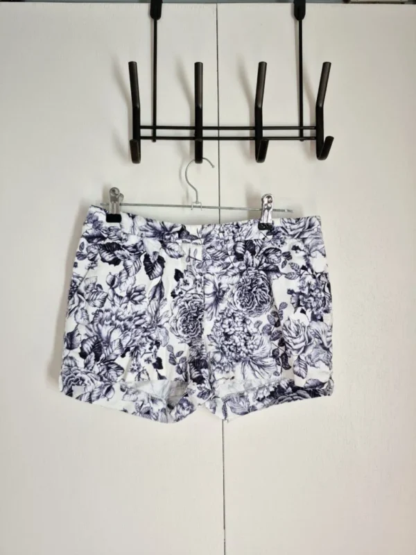 Featured image for Short HM size 0