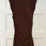 Featured thumbnail for Belle robe moulante
