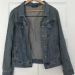Featured thumbnail for Veste en jeans BRANDY MELVILLE