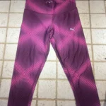 Featured thumbnail for Leggings pantalons sport Puma roses motifs géométriques
