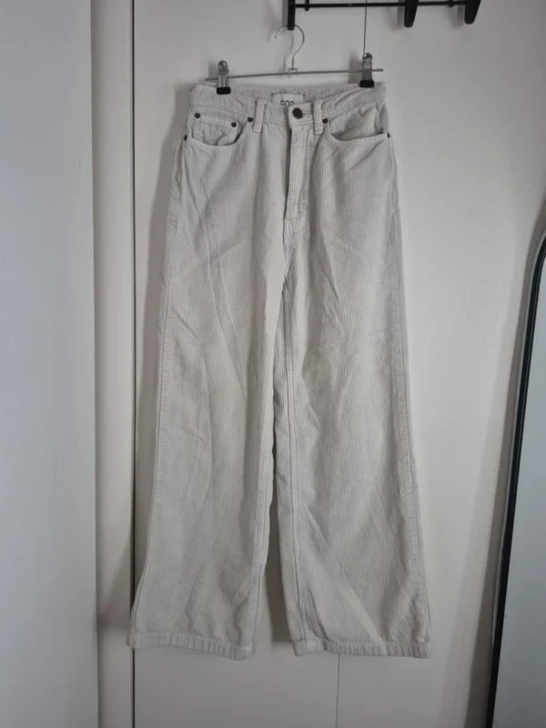 Featured image for Urban Outfitters BDG trousers size 2