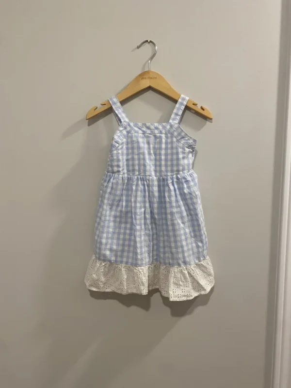 Featured image for Robe avec dentelle