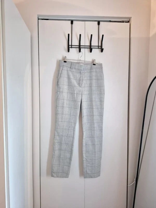 Featured image for HM trousers grey size 6