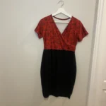 Featured thumbnail for Robe cache-coeur ajustée