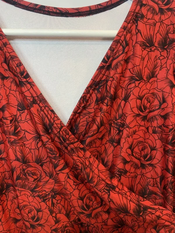 Image for Robe cache-coeur ajustée