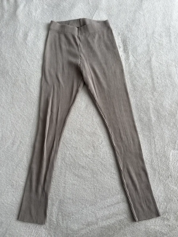 Featured image for Legging côtelé taupe
