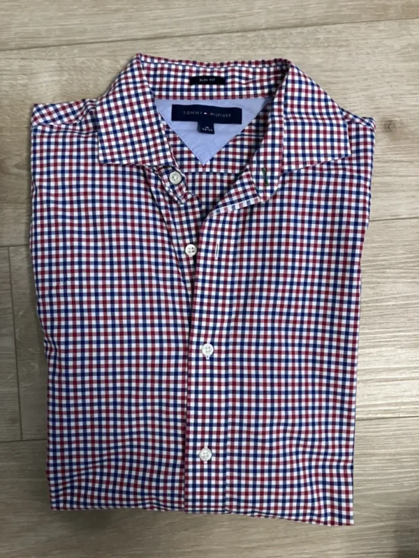 Featured image for Chemise à carreaux Tommy