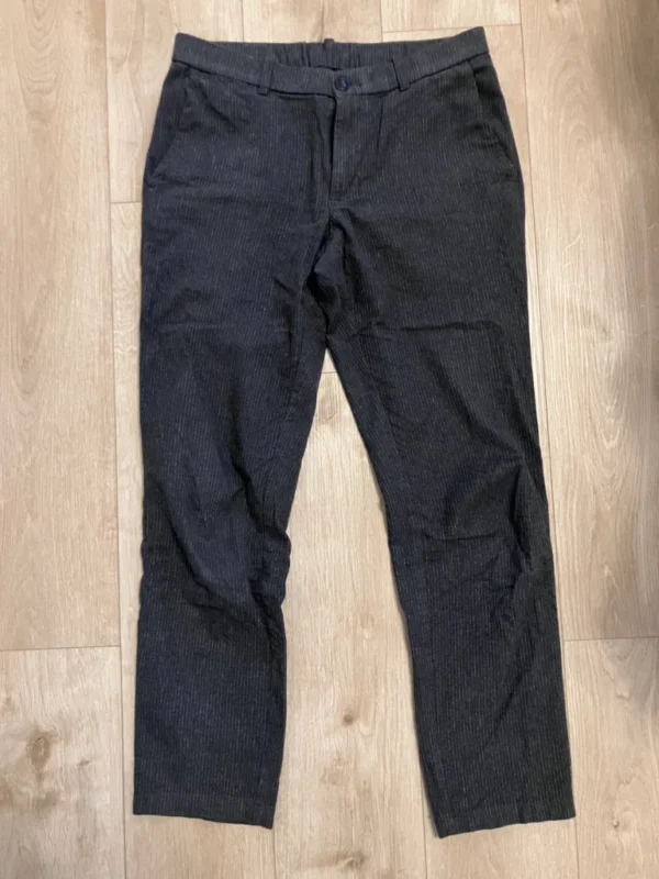 Featured image for Mango Men's grey trousers