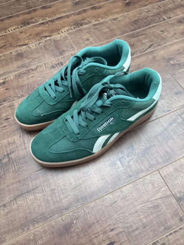 Featured image for REEBOK shoes size 9