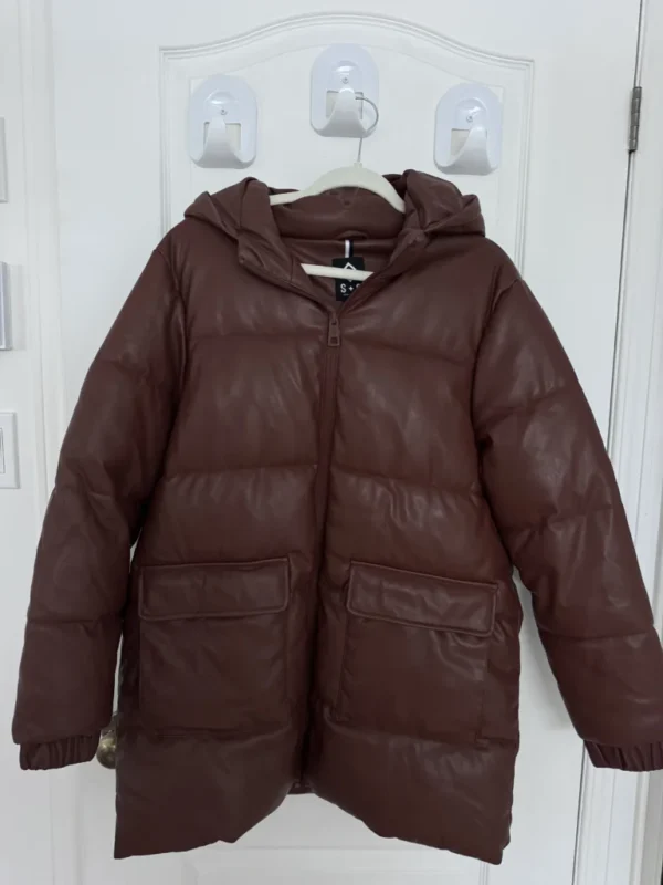 Featured image for Warm burgundy coat L