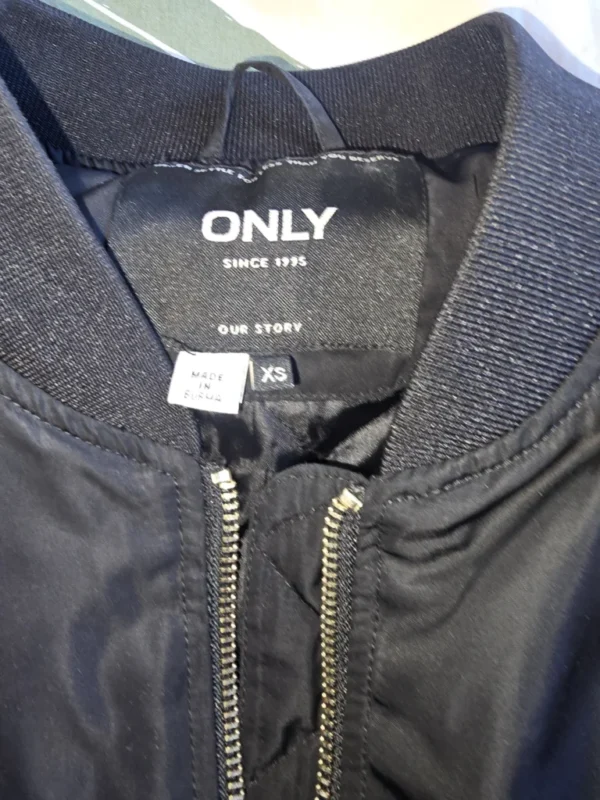 Image for Veste Bomber Noire *Baisse de prix*