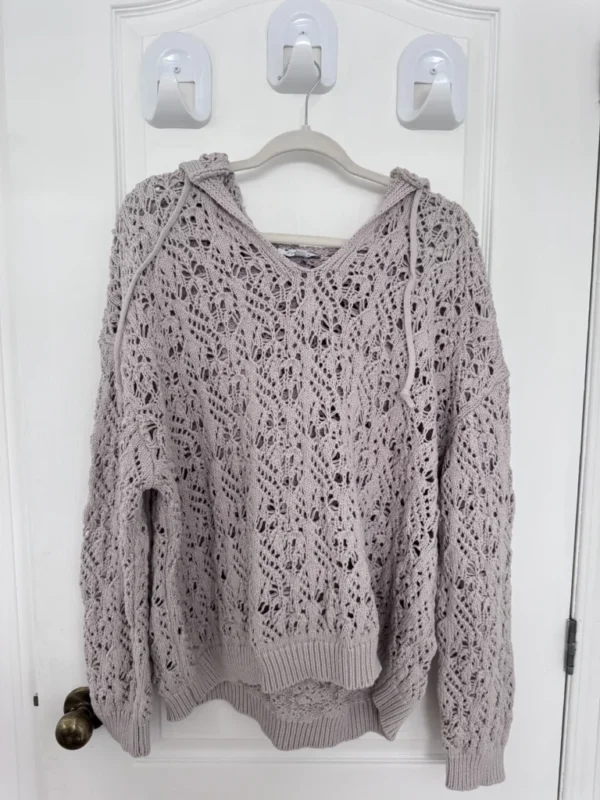 Featured image for Knitted jumper with bonnet