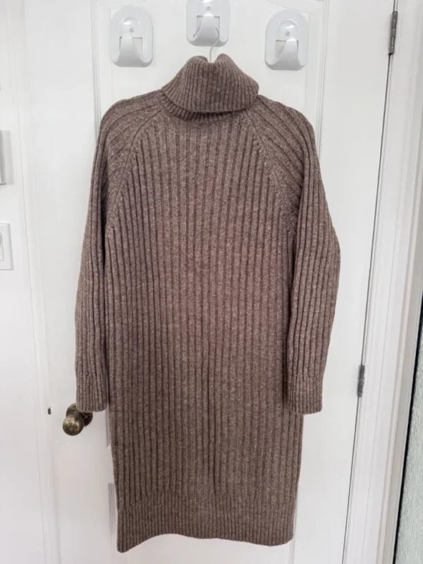 Featured image for HM wool dress