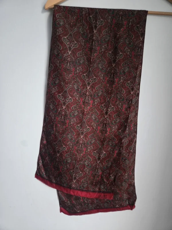Featured image for Vintage scarf 💯 silk Club 7 Echo