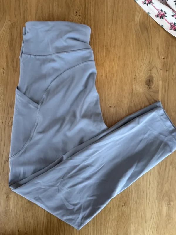 Featured image for Invigorate 25" leggings