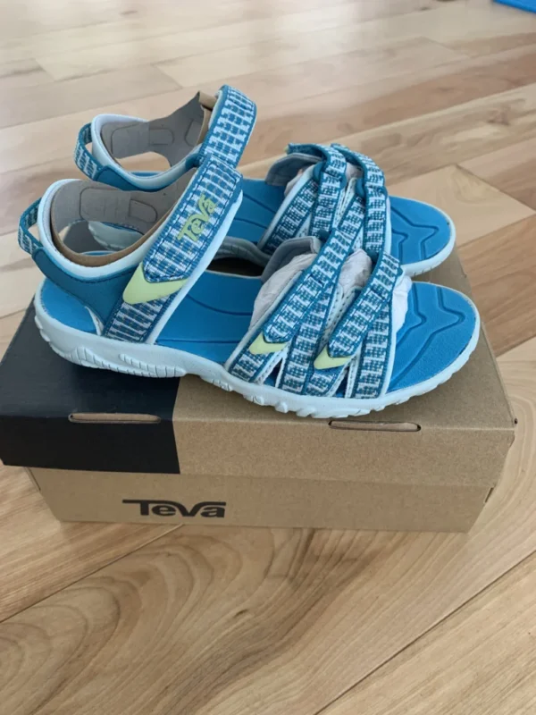 Featured image for Sandales pour filles TEVA