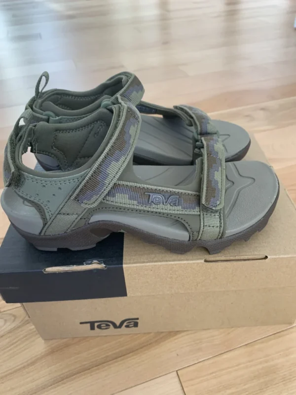 Featured image for Sandales pour garçons TEVA