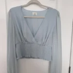Featured thumbnail for Short blouse aritzia