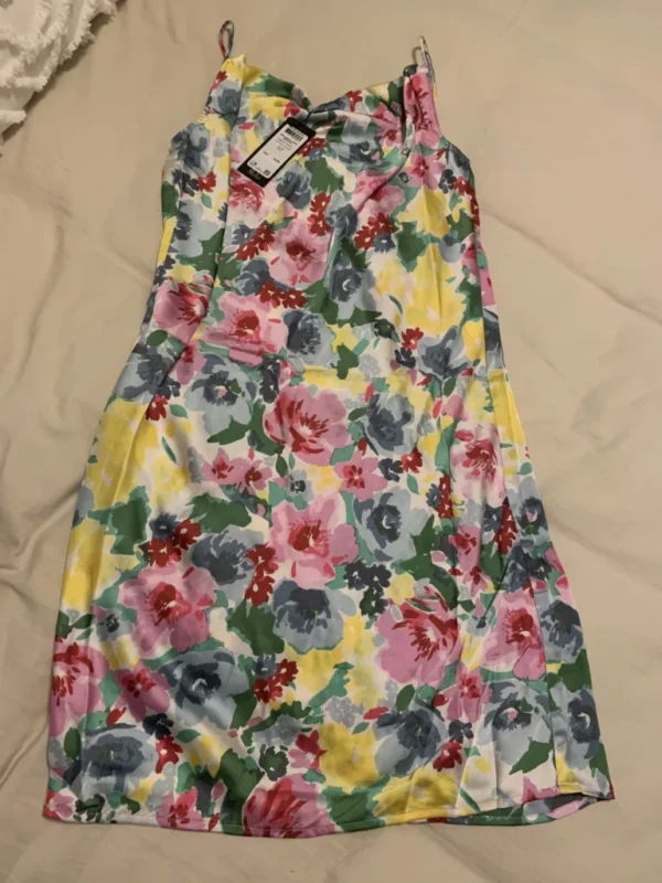 Image for Robe en satin fleuri - Small