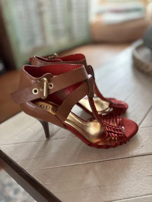 Image for Escarpins Guess neuve grandeur 6