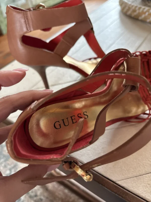 Image for Escarpins Guess neuve grandeur 6