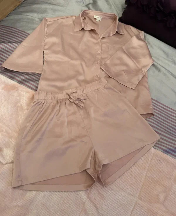Image for Ensemble de nuit rose en satin - Small