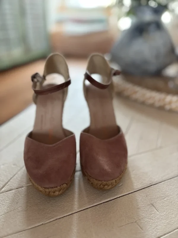 Featured image for espadrilles compensées en suède rose