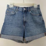 Featured thumbnail for Mom-fit denim shorts