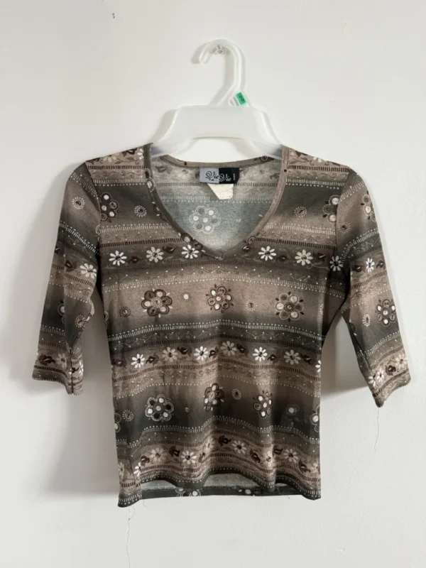 Featured image for Chandail croptop vintage et hippie.