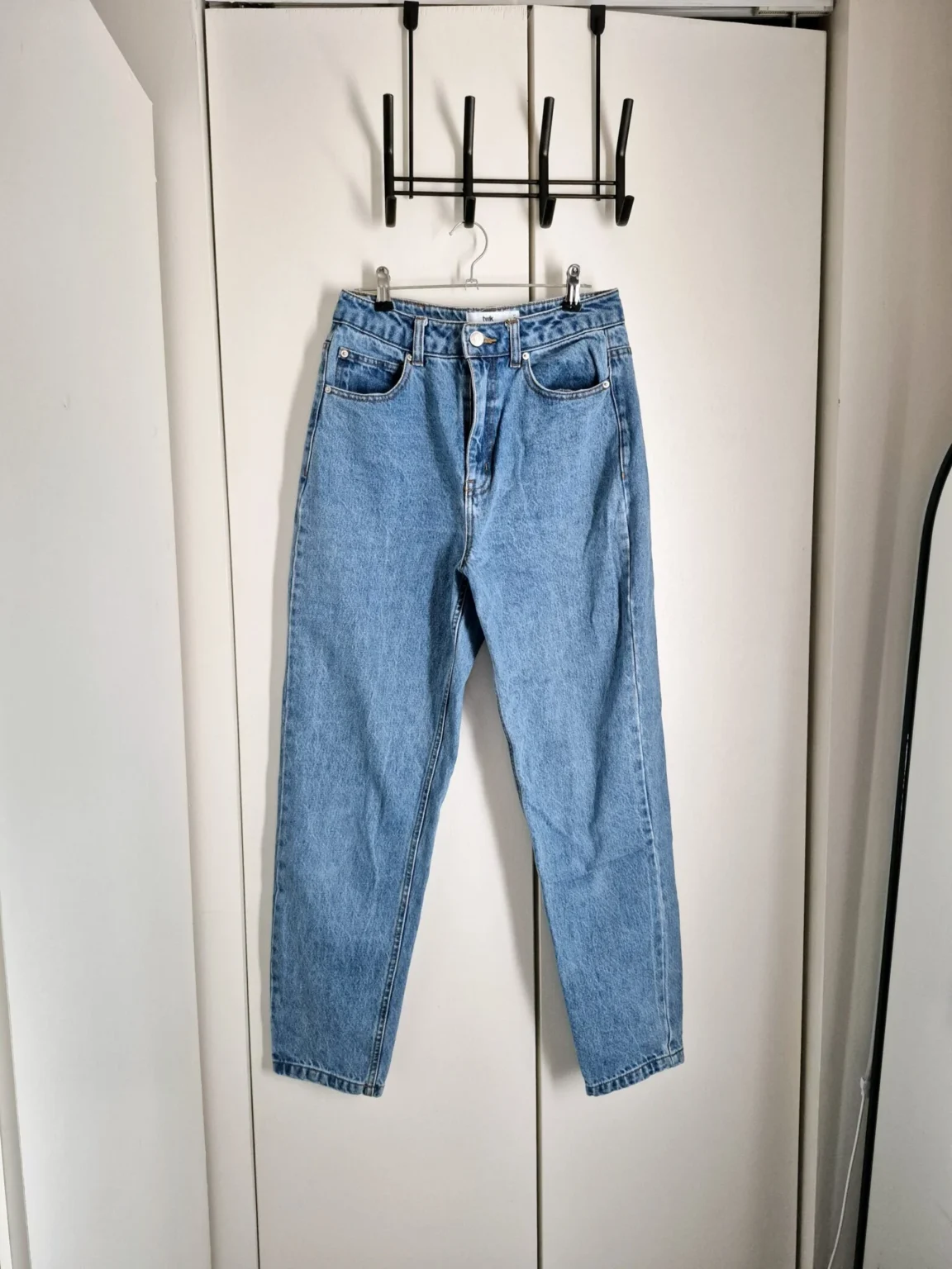 Featured image for Twik high-waisted jeans size 27