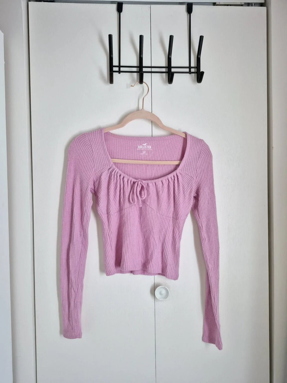 Featured image for Hollister pink jumper small