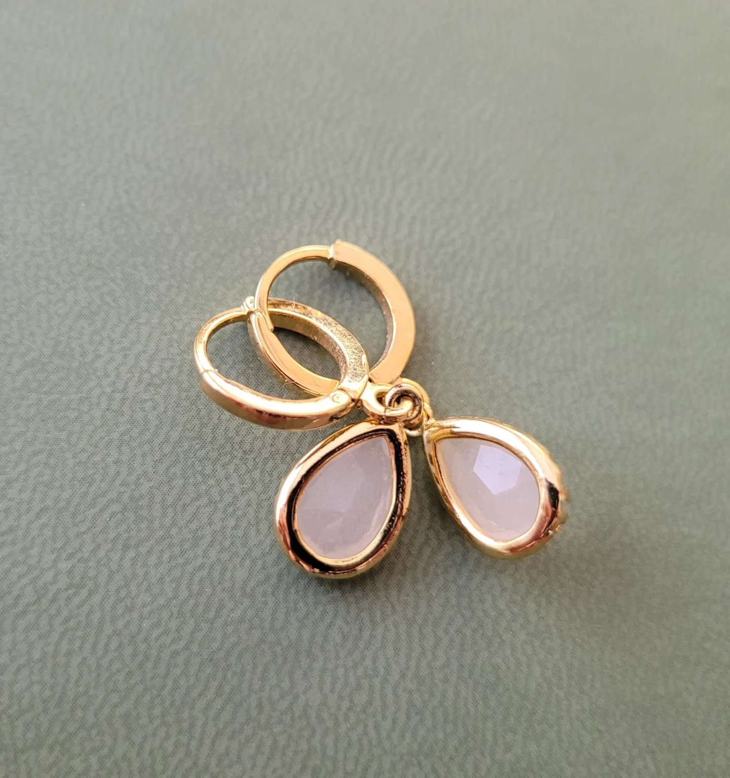 Image for Pendants d'oreilles dorés