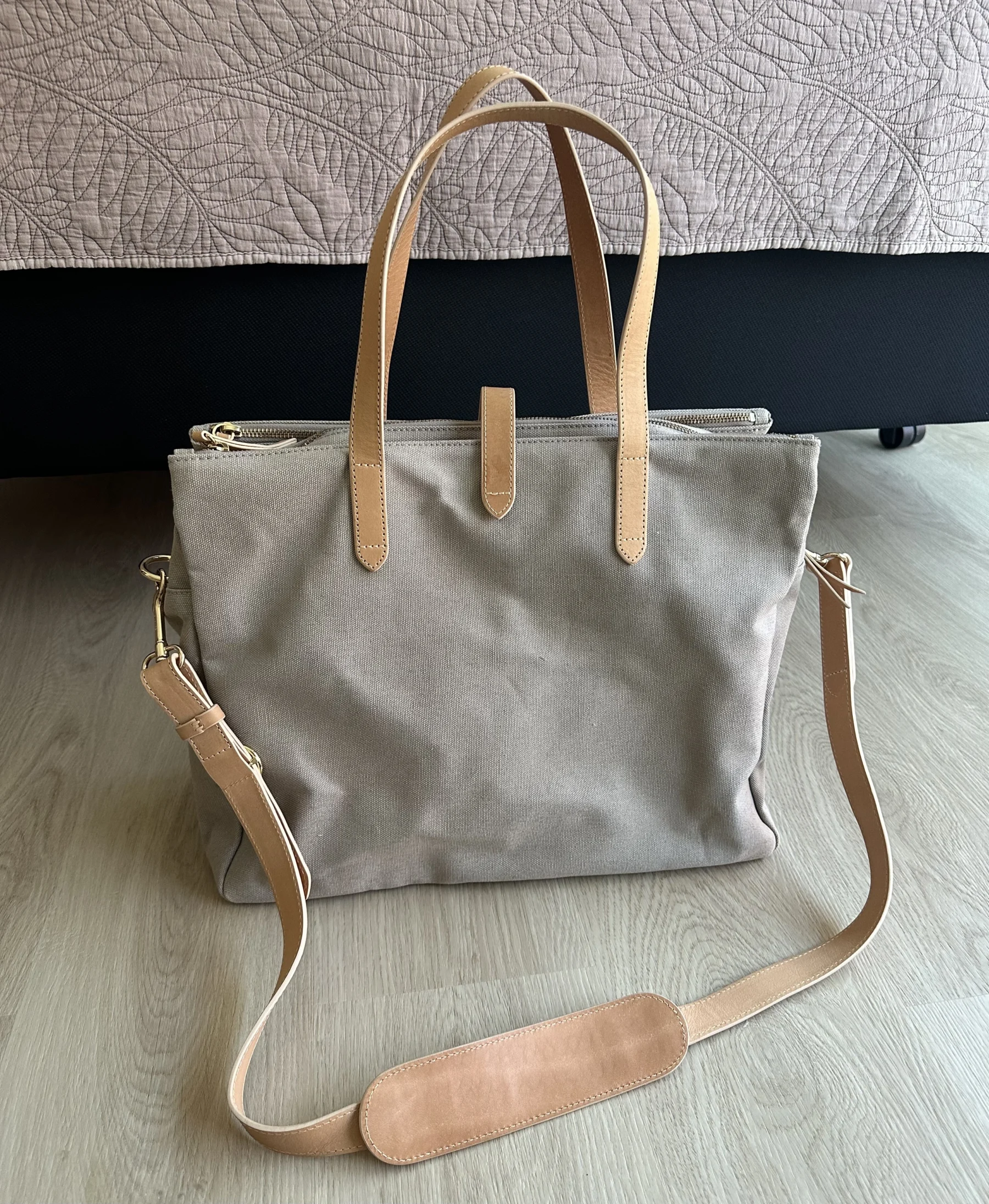 Cuyana Triple Zipper Overnight Bag *Autre seconde main