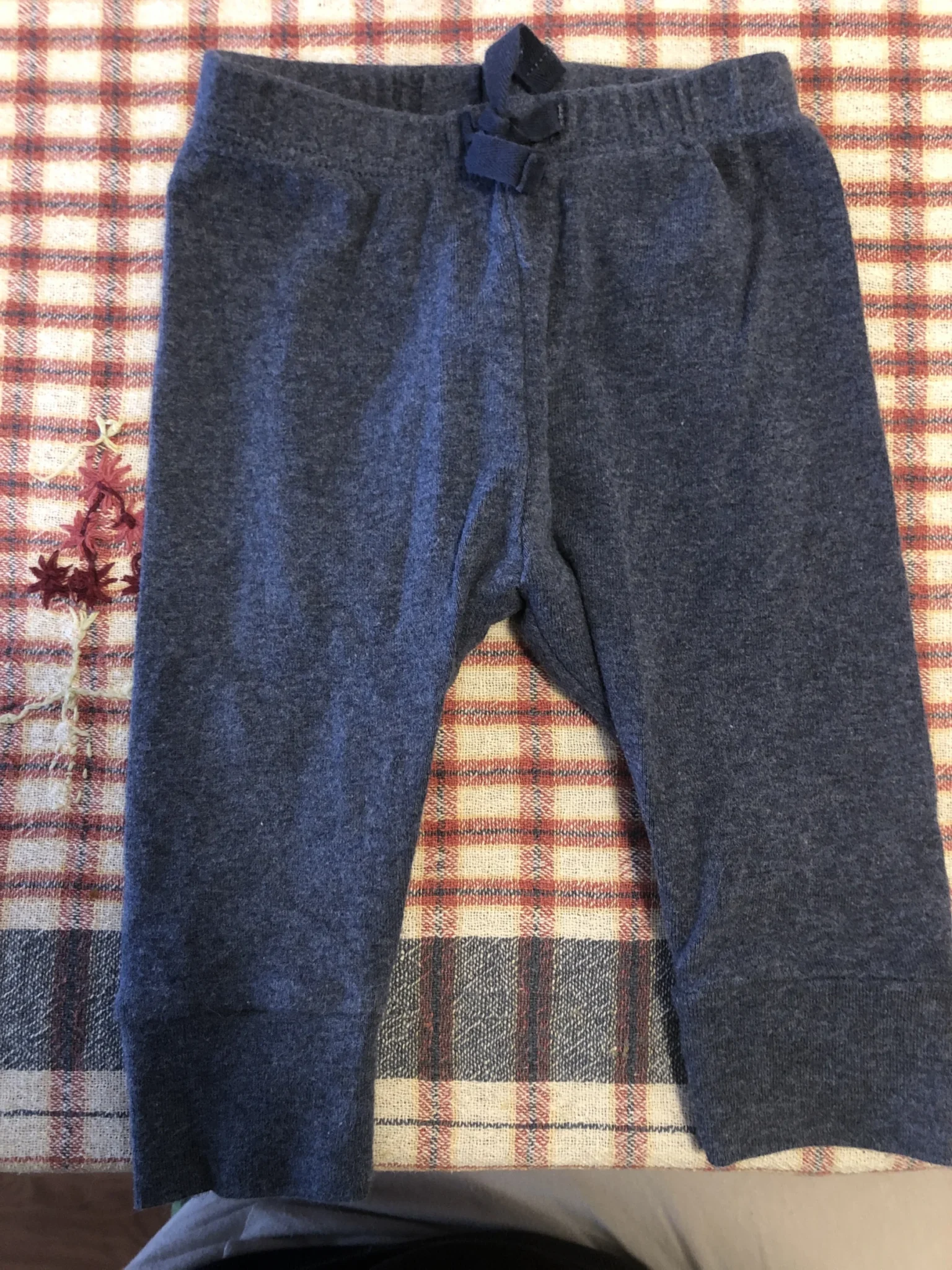 Featured image for Pantalon bleu 3-6 baby Gap no2 (j’en ai deux à vendre identiques)