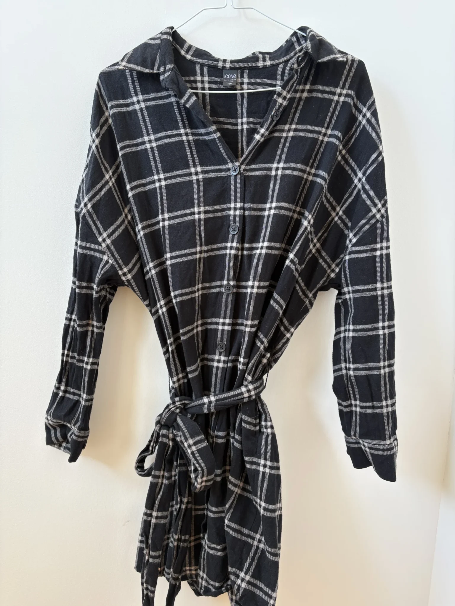 Featured image for Robe Simons