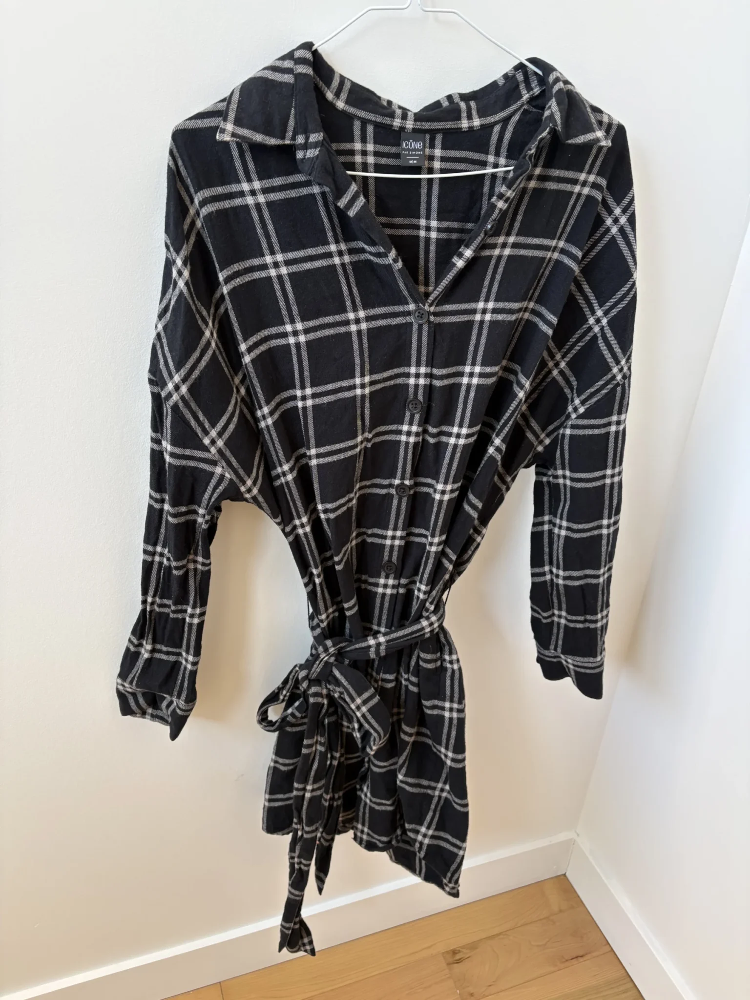 Image for Robe Simons
