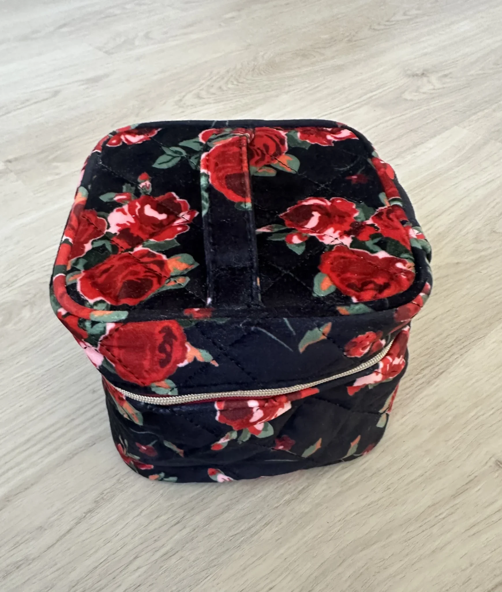 Image for Rouje Roses Vanity