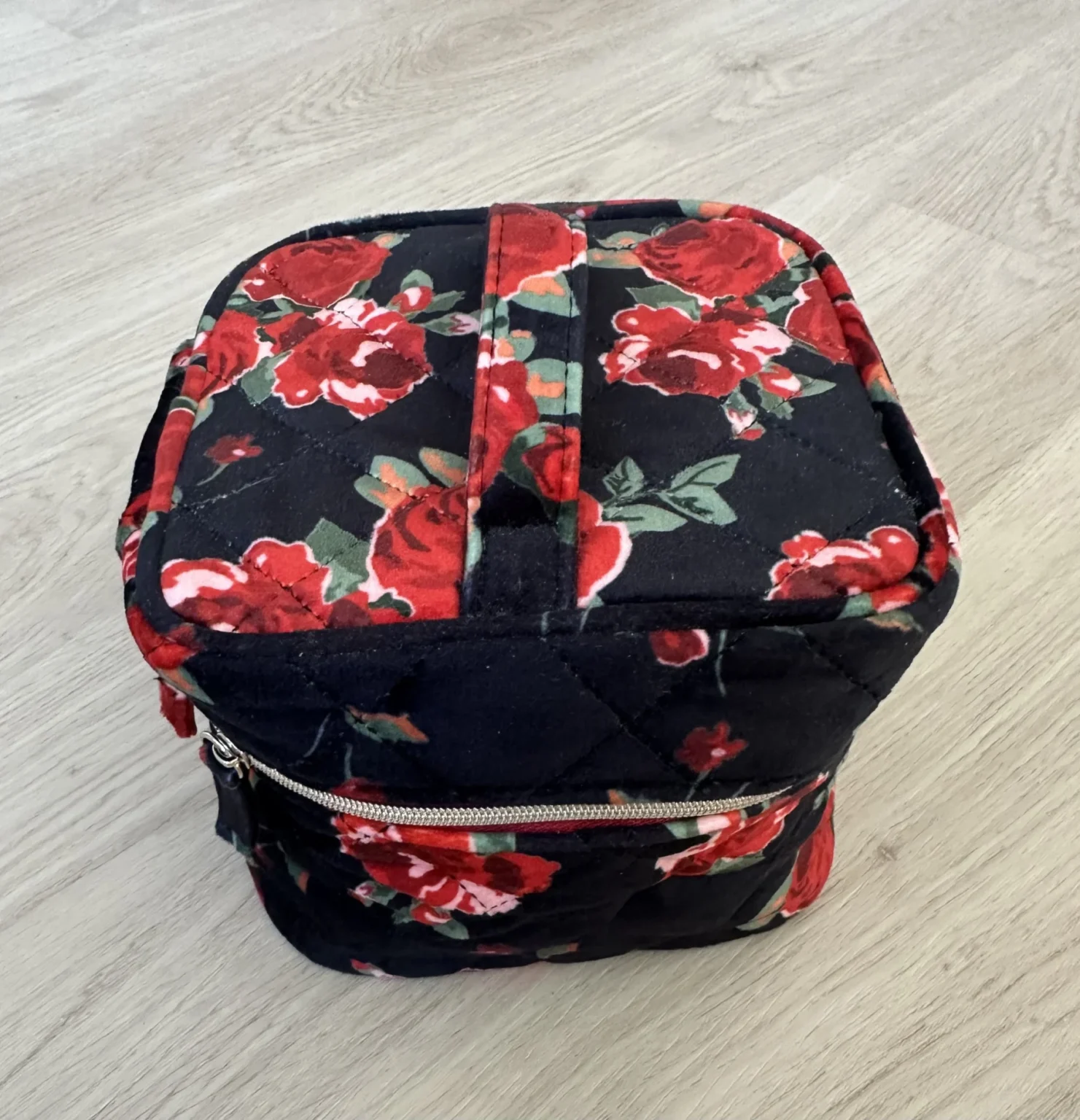 Image for Rouje Roses Vanity