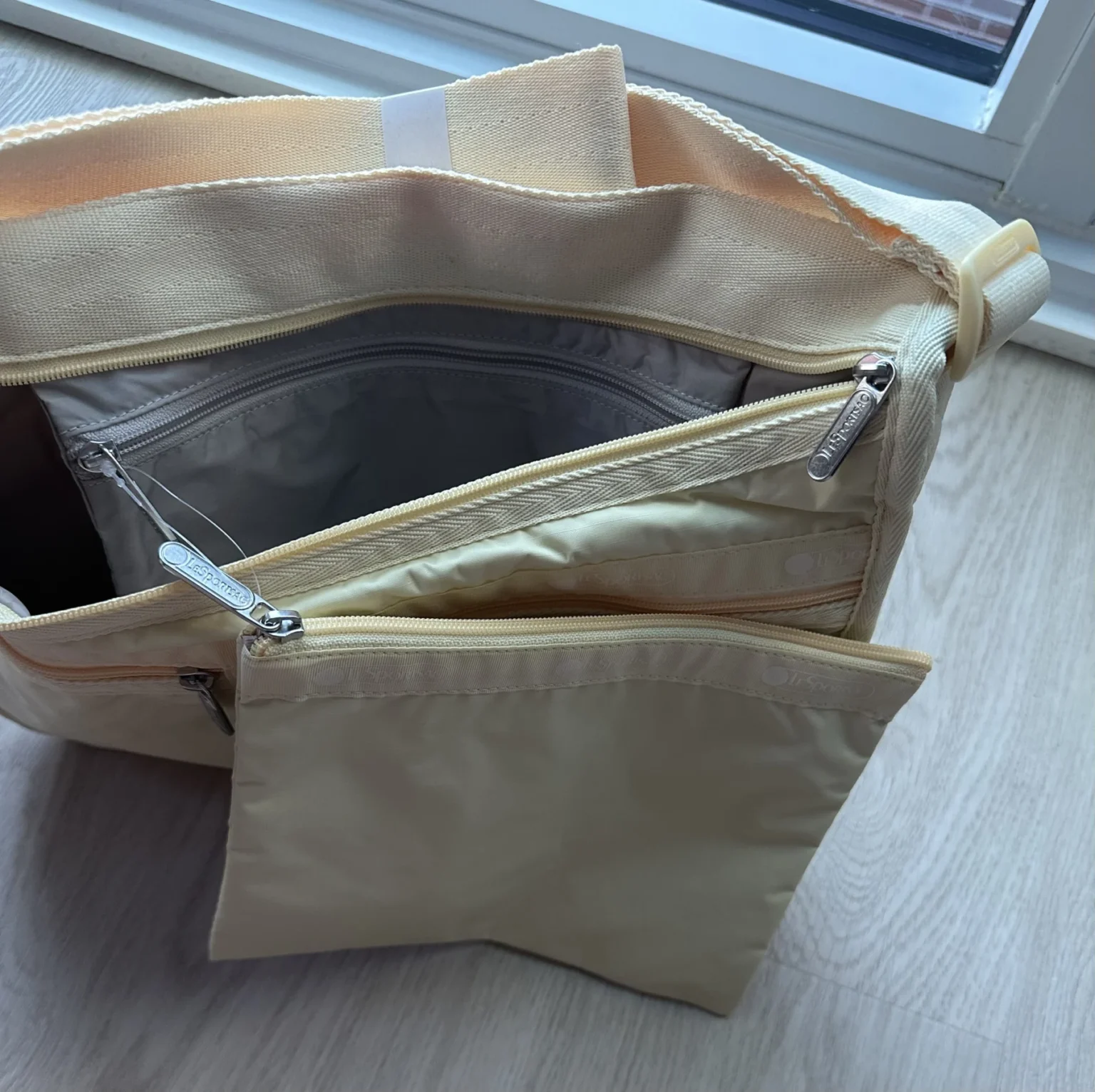 Image for LeSport Deluxe Everyday Bag