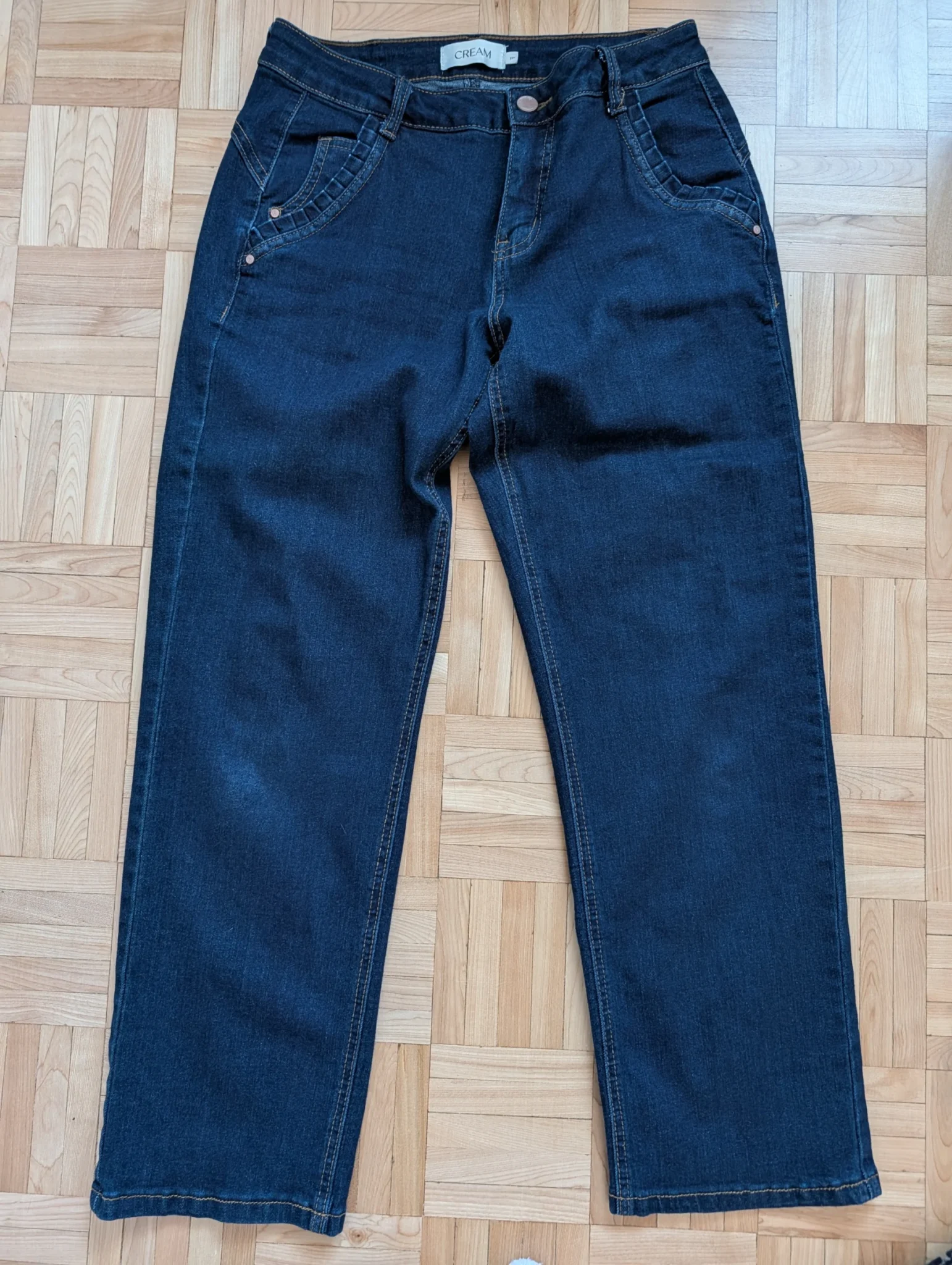Featured image for Jeans cream