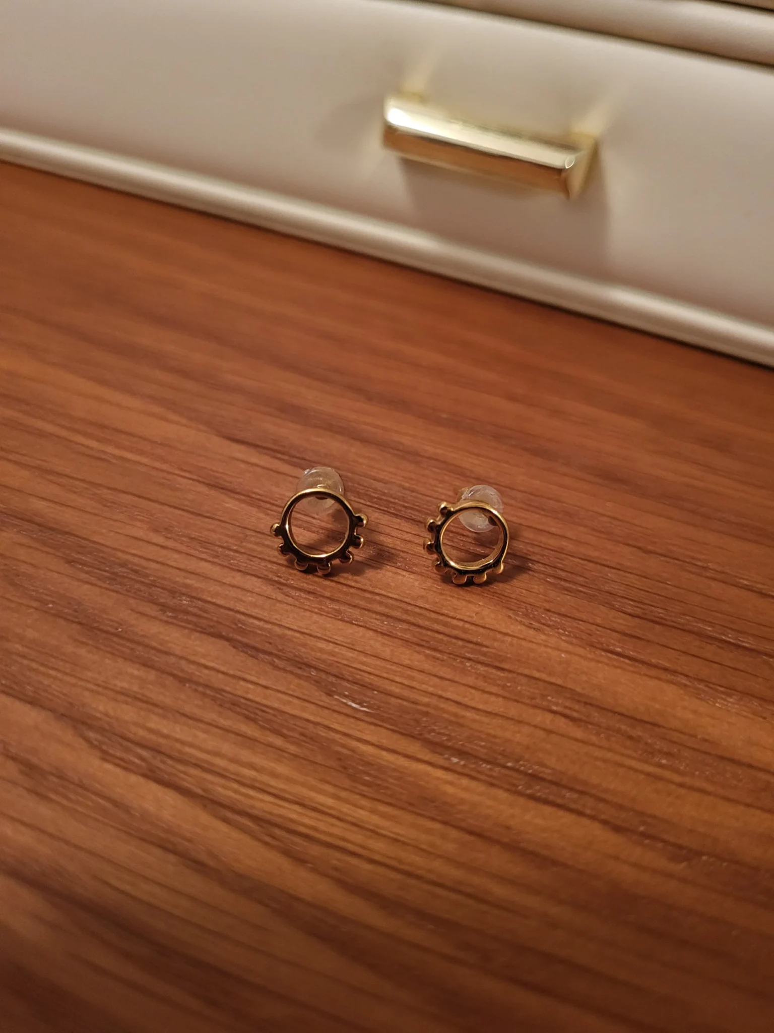Featured image for Boucles d'oreilles dorées Mimi and August