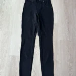 Featured thumbnail for Hue High-Rise Essential Jeggings XS