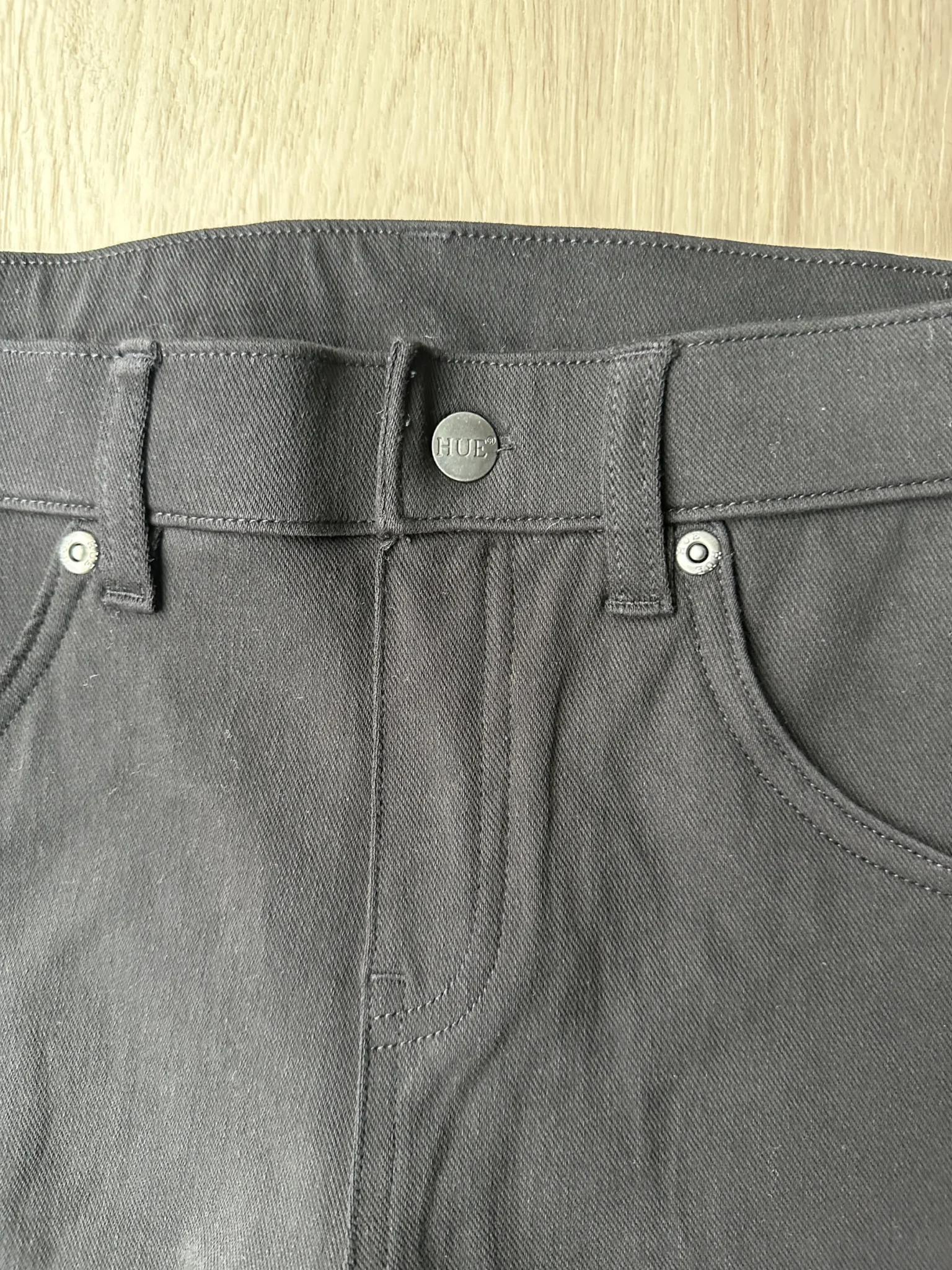 Image for Hue High-Rise Essential Jeggings XS