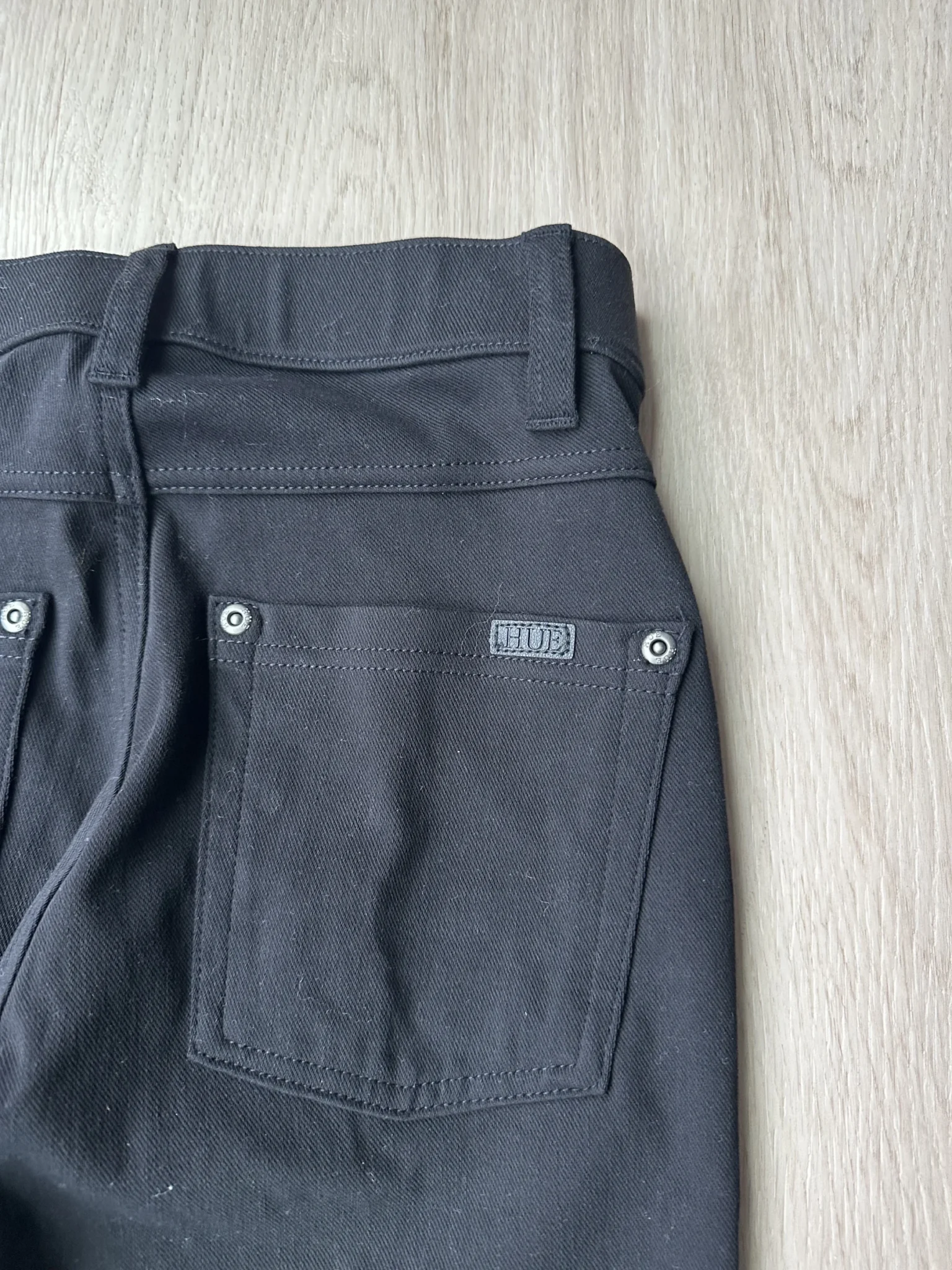 Image for Hue High-Rise Essential Jeggings XS
