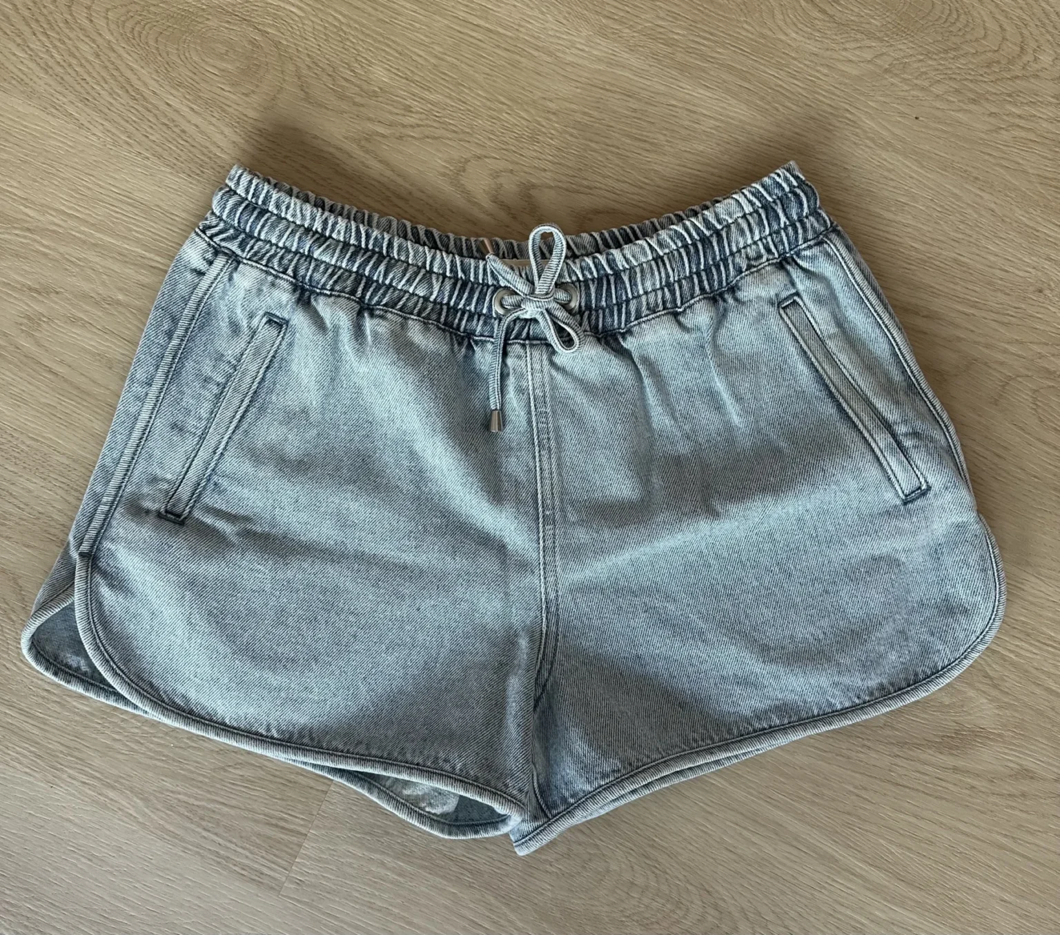 Featured image for Sézane Kurt Shorts 36
