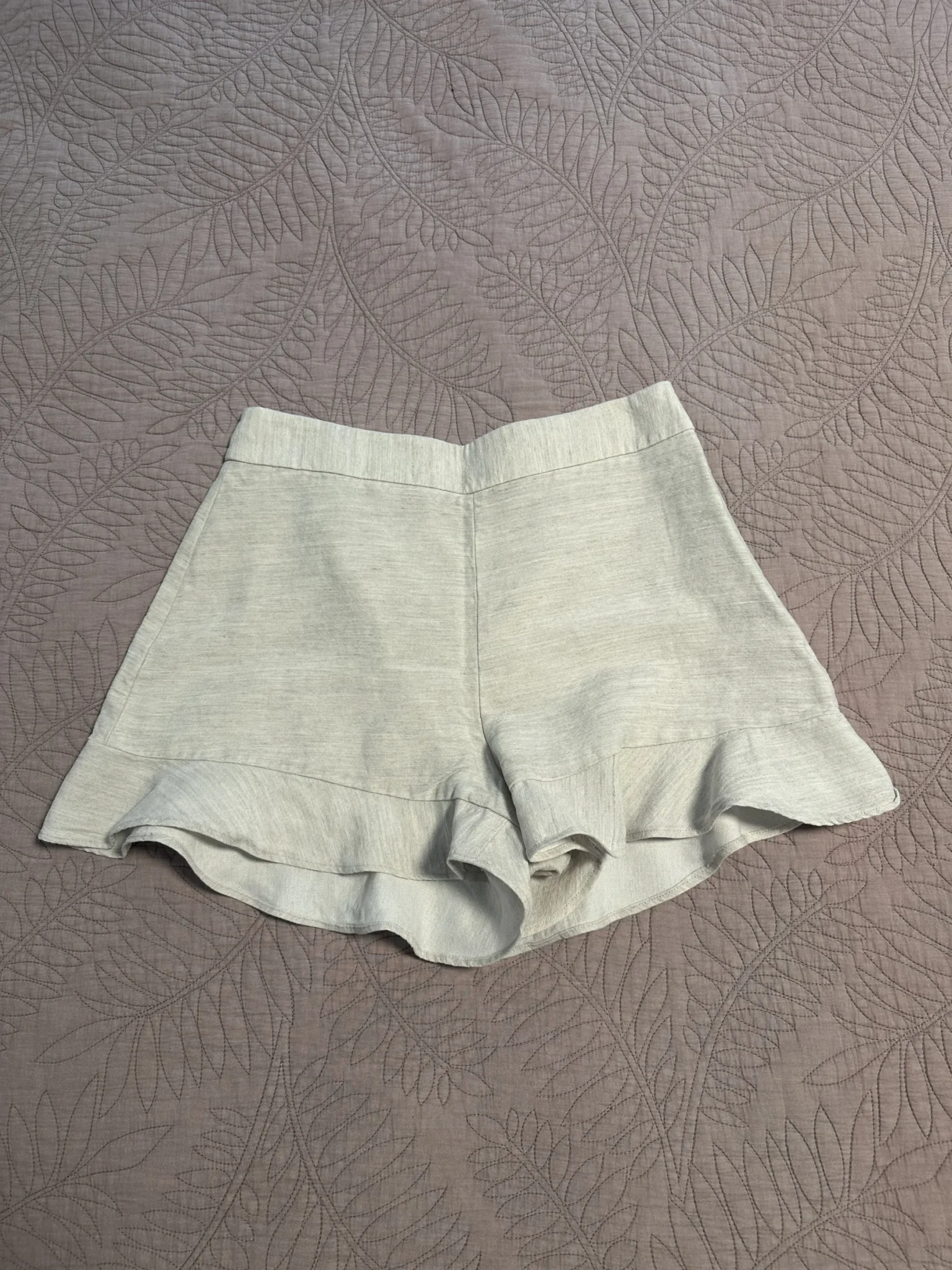 Featured image for Wilfred Linen Shorts 4