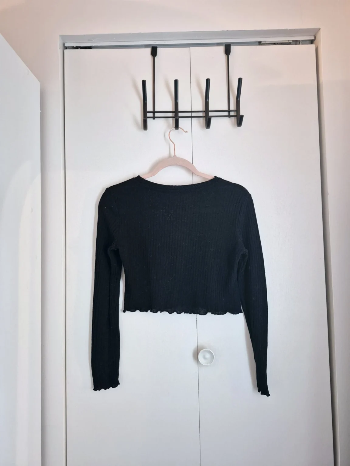 Featured image for Black jumper XS