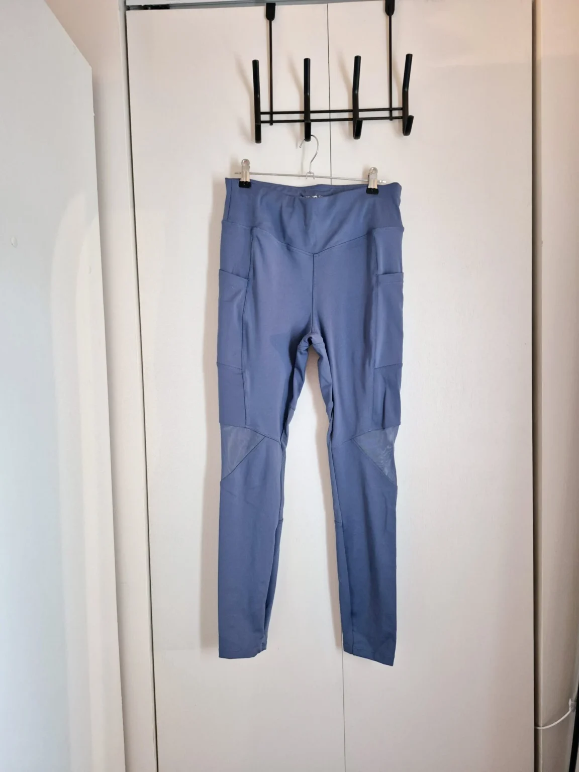 Featured image for Simons medium high waist blue I.fiv5 leggings